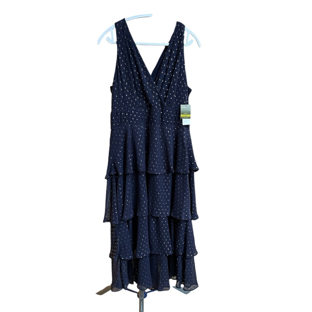 Taylor Dresses NWT. Women’s 14 navy sleeveless v-neck maxi with tie/zipper back.